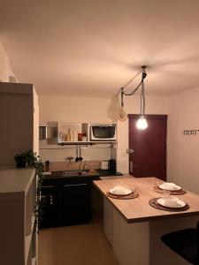 T1 en face de la Timone