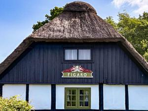 6 person holiday home in Læsø