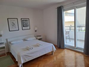 Large Apartment in Podgora - Makarska Rivijera just 80m beach distance