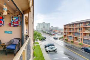 Steps to Beach Condo with Pool in Ocean City!