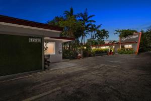 Hollywood 1BR – Near Beach Dining