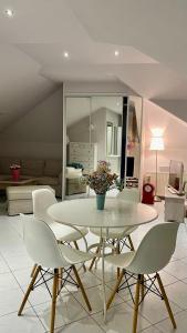 W porcie przy Latarni