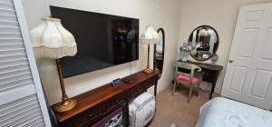 Luxurious Apartment at Colonial Townhouse