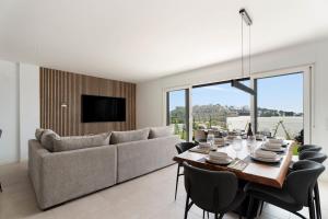 Modern 4-Bedroom Townhouse in Cala Serena Village Walk to the Beach Golf