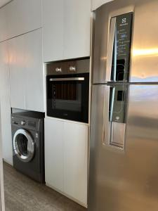 Amplio, elegante y céntrico departamento a metros del mar