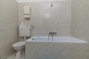 Apartments by the sea Pisak, Omis - 22946