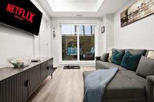 Cozy 1BR Suite Only 6 Mins To The Falls and Sleeps Upto 4 Guests