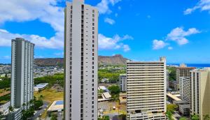 Waikiki Banyan Ocean Escape