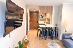 Piscina Climatizada: Primer Piso, Jardín y WiFi.