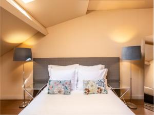 Beach studio nearby market in Oporto