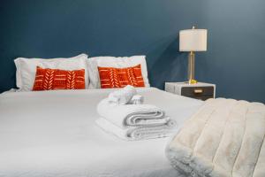 CozySuites Modern 1BR in Downtown Pitts #1