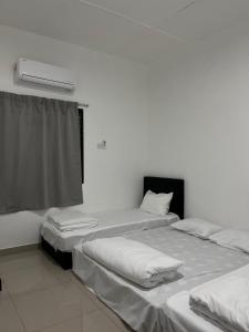 DreamSuite Homestay Lukut 3R5B 10 guests