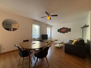 Appartement T2 avec balcon et garage privé - FR-1-197-601