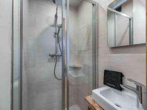 Appartement Méribel - 4 chambres, 8 pers, pied des pistes, parking inclus - FR-1-565-117