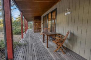 F&E Lakes Escape - West