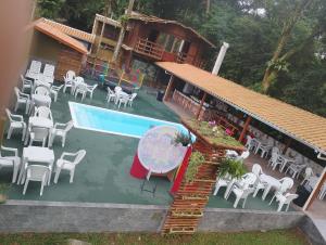 Casa na beira da cachoeira