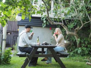 Villa Rosa, dobblebed, own kitchen, own bath and own entrance