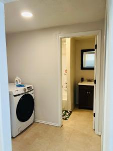 Cozy Apartment Near Hiking Trails & SLC Airport