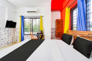 Collection O Kochi Mary Varkeys Park