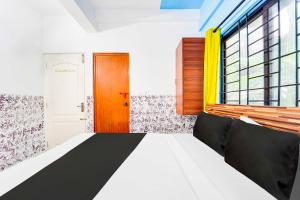 Collection O Kochi Mary Varkeys Park