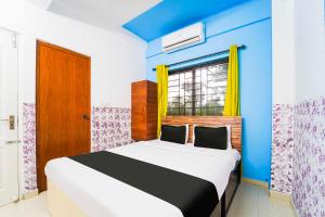 Collection O Kochi Mary Varkeys Park