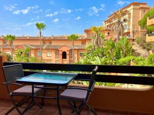Luna-Apartment with pool-sea view