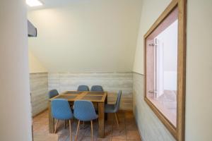 Two-Bedroom Apartment room in Künszler Apartmanház