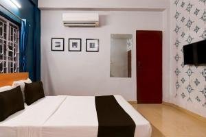 Collection O VIP Bazar Metro Station