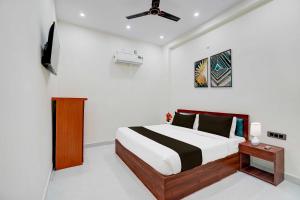 Collection O Shree Ji Puram Near Prem Mandir