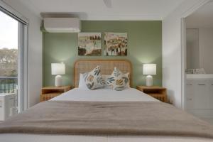 2 BR Coastal Bliss Opposite Currumbin Beach