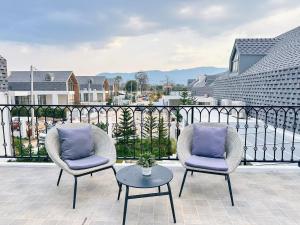 Win pool villa oxygen