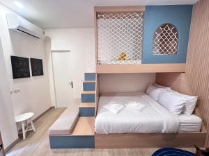 Win pool villa oxygen