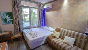 Compact studio with an indoor pool near Cacao Beach by Flаt Manаger