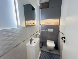 Karzo Property LU 201 FreeGarage