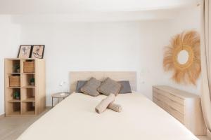 Comfort & Charm in the Center