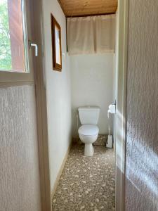 Maisons de vacances Maison spacieuse avec terrasse, terrain clos et lac a proximite : photos des chambres
