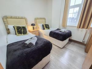 Comfortable 4-Bed 2-Bath flat in Paddington with AC near Edgware Road & Hyde Park by NourNest Apartments