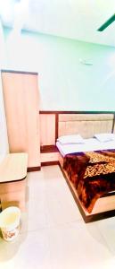 "VRINDAVAN HOTEL SARASWATI DHAM Near Temple - Fully Air Conditioned Rooms #Wi-Fi #Parking #Room Service - Prime Location - Best Seller In VRINDAVAN"