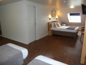Family Room room in Campanile Le Mans Centre Est