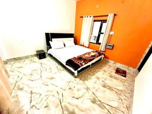 AYODHYA HOTEL RATHORE ! PAYING NEAR SHREE RAM JANAM BHOOMI - Offers Best Budget Air Conditioned Rooms # Wifi# Parking & Excellent Customer Service - Best Hotel At Prime Location