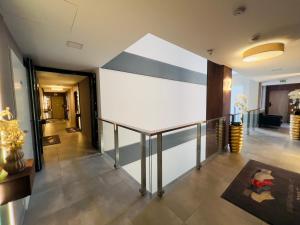 Karzo Property LU 206 Free Garage