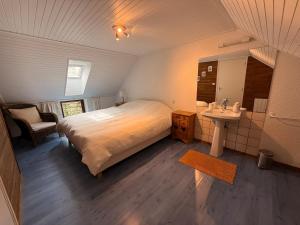 Domaine de charme avec 2 gîtes et piscine couverte