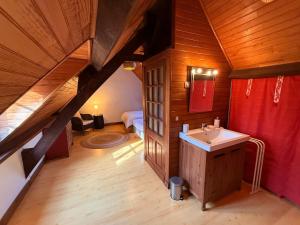 Maisons de vacances Domaine de charme avec 2 gites et piscine couverte : photos des chambres