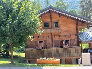 Chalets Chalet CARIBOU 74 avec Piscine Chauffee : Chalet 2 Chambres