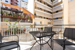 Classic Apartment in Piraeus, walk to Zeas Marina