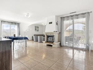 Villa 150m2, Piscine, Parking, Wifi, Clim