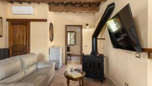 POGGIO DELLE LUMIE 6, Emma Villas