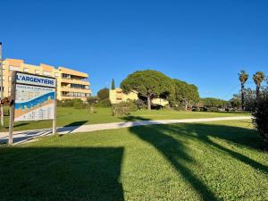 Appartements APPARTEMENT T2 4 Personnes sur LA LONDE LAL300-031 : photos des chambres