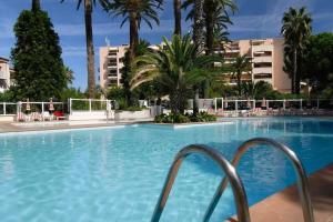 Golfe-Juan - 4 people - Swimming pool - Parking
