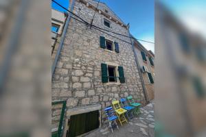 Voltera Apartments in Betina Old Town, with Parking Nearby